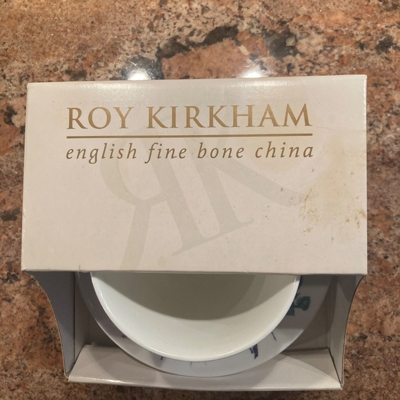 English Rose an exclusive design ROY KIRKHAM fine bone China TEA SET - Picture 11 of 15